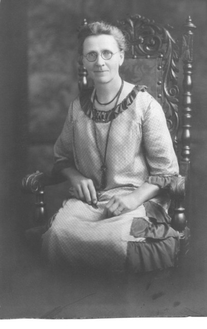 Ella Duntemann Henges (1865-1949) Date unknown; probably 1920s