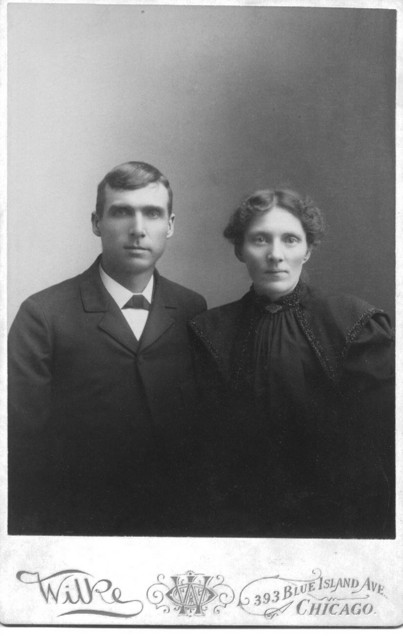 Hermann Duntemann (1859-1933) and Emma Stellmann Duntemann (1863-1920) date unknown.