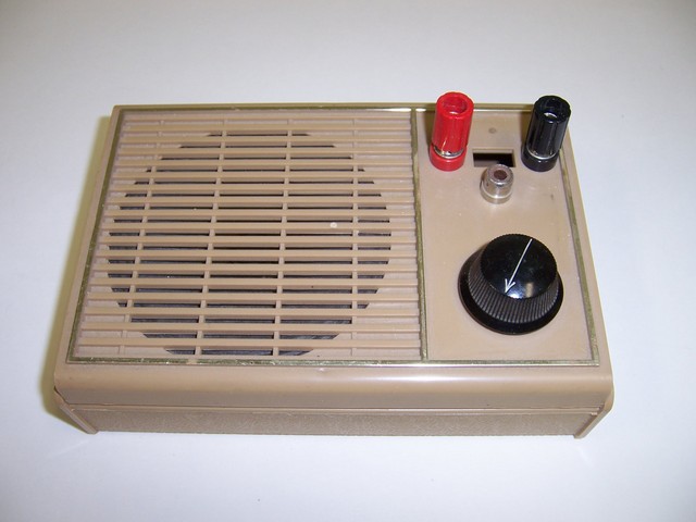 1992: A general-purpose audio amplifier for test purposes, based on the LM386 half-watt amplifier IC. It's basically an audio signal tracer, and I use it to amplify audio generated by receiver lashups that lack audio sections.